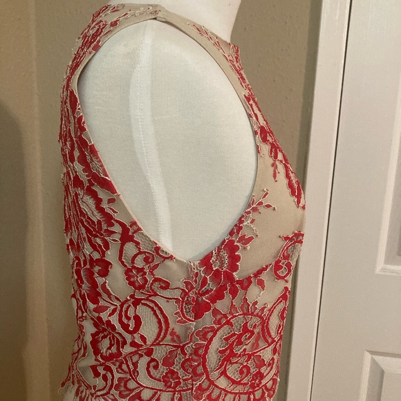 Alice & Olivia Lace Top - Picture 7 of 8